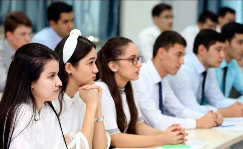 Таълим учун мўлжалланмаган биноларда фаолият юритган университетлар фаолияти тўхтатилган